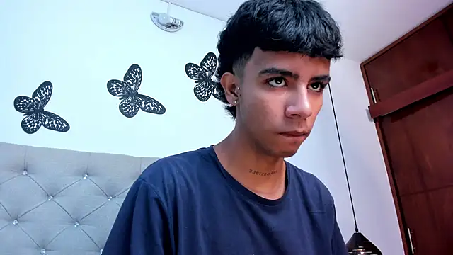 Snapshot of dikey_62 chatting on 02.13.25 dikey 62 online show from 02.13.25