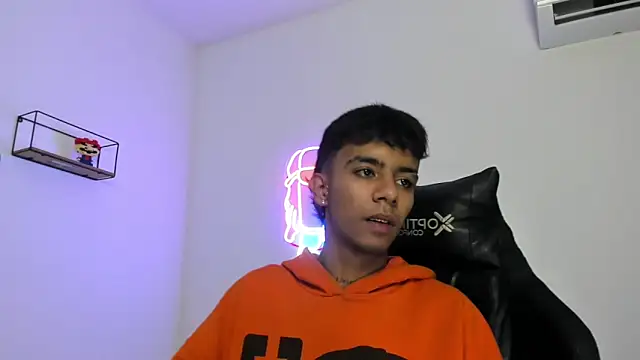 Snapshot of dikey_62 chatting on 03.19.25 dikey 62 online show from 03.19.25