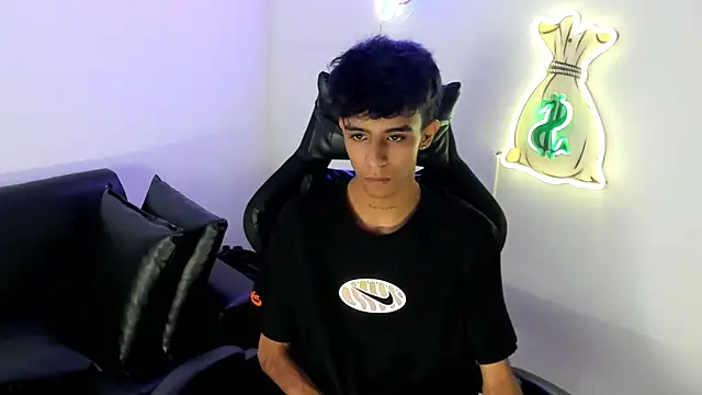 Snapshot of dikey_62 chatting on 10.02.25 dikey 62 online show from 10.02.25