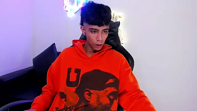 Snapshot of dikey_62 chatting on 11.05.25 dikey 62 online show from 11.05.25