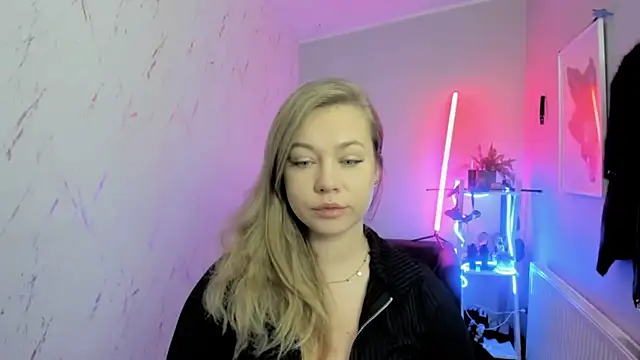 holly xglam online show from 11.21.25