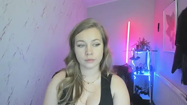 holly xglam online show from 11.26.25