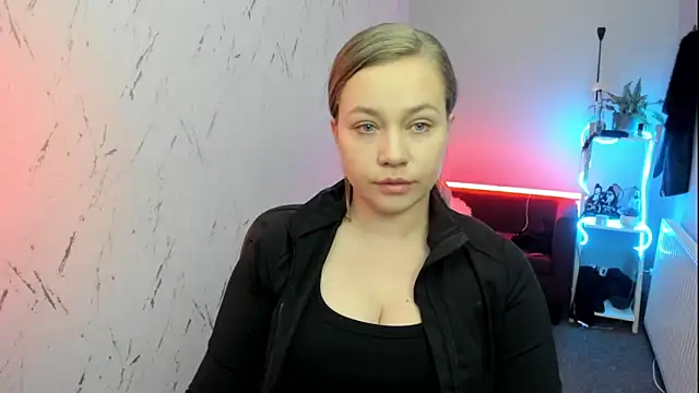 holly xglam online show from 04.22.26
