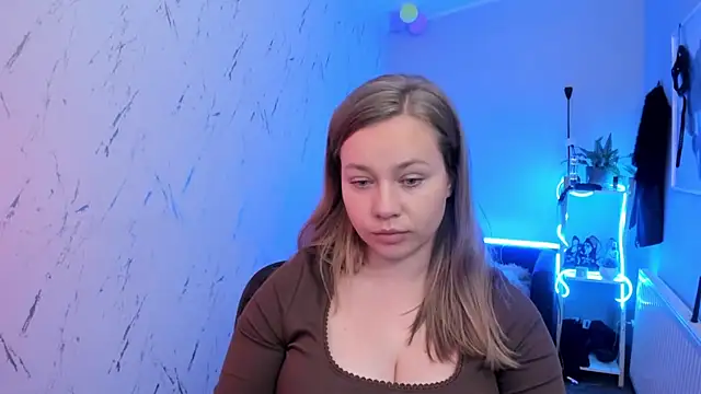 holly xglam online show from 05.05.26