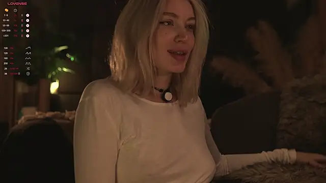 LinaKinky online show from 12.15.24