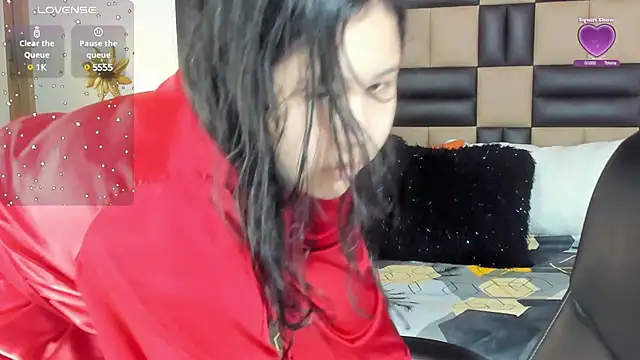 Snapshot of BonnyDelux chatting on 01.02.25 BonnyDelux online show from 01.02.25
