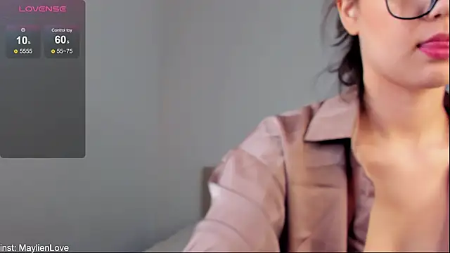 MaylienLove online show from 12.26.24