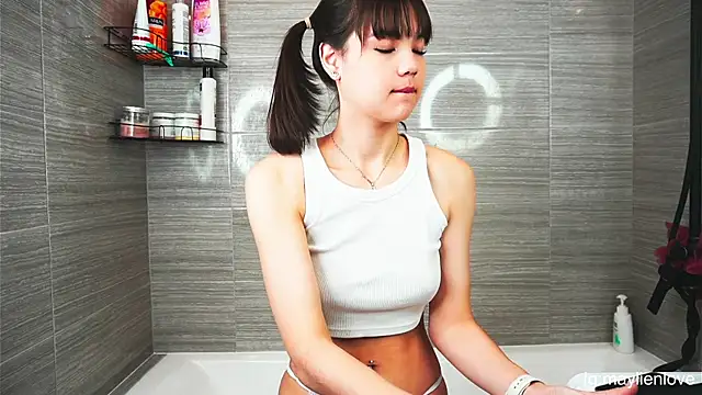 MaylienLove online show from 10.04.25