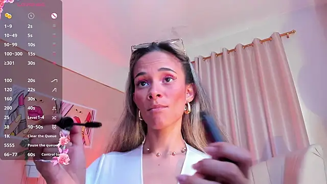 SkiinnyAna online show from 02.10.25