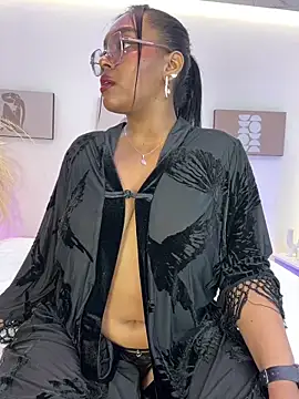 Esmeralda Duarte online show from 04.30.26