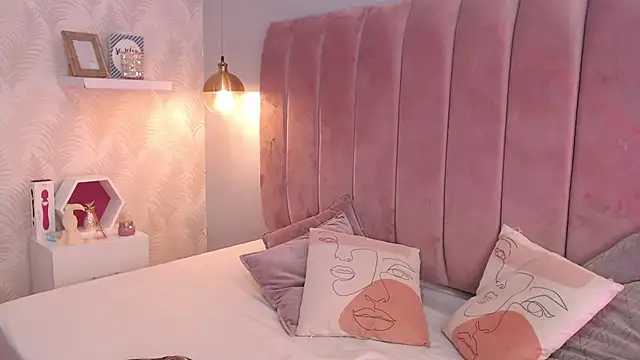 LeenaBrown online show from 11.20.25