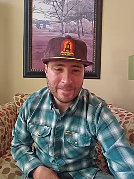 Snapshot of JeepinAround chatting on 02.17.26 JeepinAround online show from 02.17.26