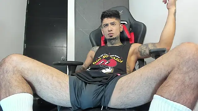 Snapshot of sergiio_mesa27 chatting on 10.26.25 sergiio mesa27 online show from 10.26.25