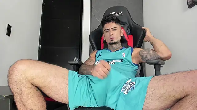 Snapshot of sergiio_mesa27 chatting on 02.20.26 sergiio mesa27 online show from 02.20.26