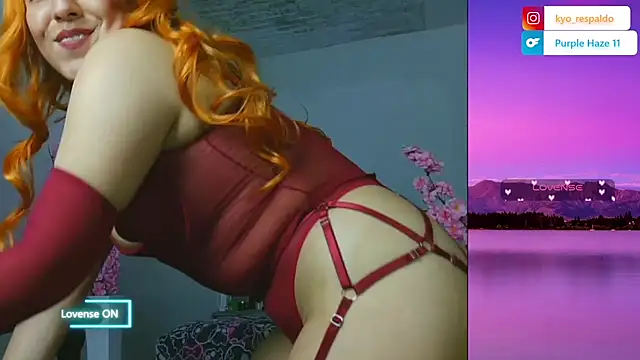 PurpleHaze17 online show from 10.28.25