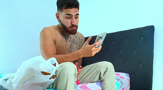 Snapshot of silvano_torres chatting on 03.01.25 silvano torres online show from 03.01.25