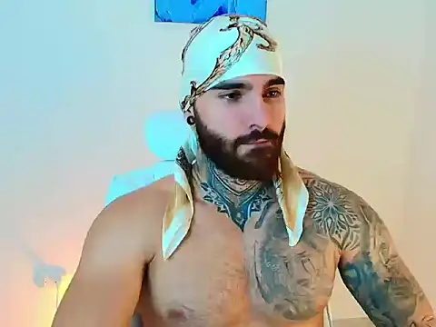 Snapshot of silvano_torres chatting on 01.13.26 silvano torres online show from 01.13.26