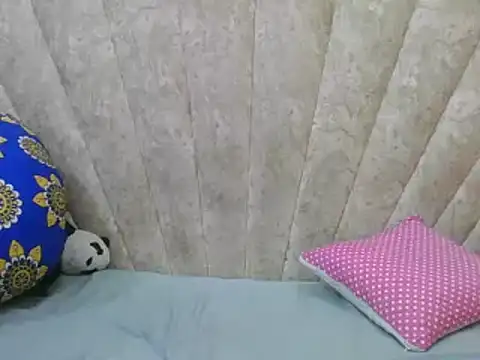 Snapshot of Sexy_Villagegal chatting on 11.08.25 Sexy Villagegal online show from 11.08.25