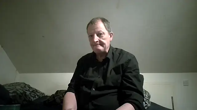 Snapshot of chubbybear2cum chatting on 02.19.26 chubbybear2cum online show from 02.19.26