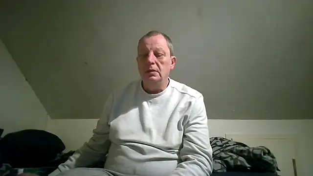 Snapshot of chubbybear2cum chatting on 03.16.26 chubbybear2cum online show from 03.16.26