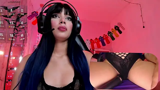 SweetieCloe  online show from 07.15.26