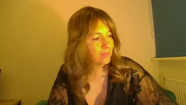 Ella Next Door online show from 11.17.25