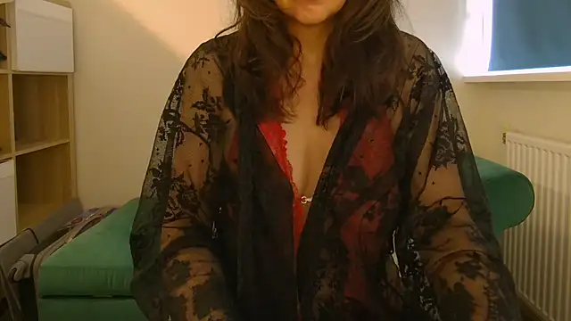 Ella Next Door online show from 05.04.26