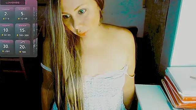 Snapshot of Camil2025 chatting on 06.14.26 Camil2025 online show from 06.14.26