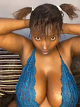 Snapshot of Naughty-sonia2 chatting on 12.09.24 Naughty-sonia2 online show from 12.09.24