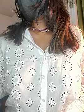 Snapshot of Cinderella-98 chatting on 01.31.26 Cinderella-98 online show from 01.31.26