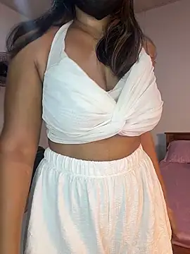 Snapshot of Cinderella-98 chatting on 03.29.26 Cinderella-98 online show from 03.29.26