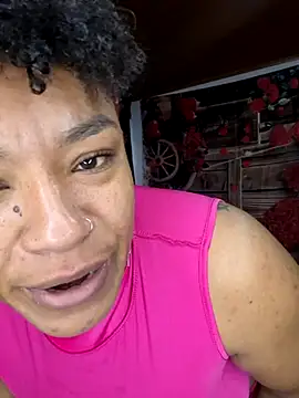 Snapshot of Selket11 chatting on 02.20.25 Selket11 online show from 02.20.25