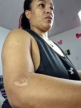 Snapshot of Selket11 chatting on 11.17.25 Selket11 online show from 11.17.25