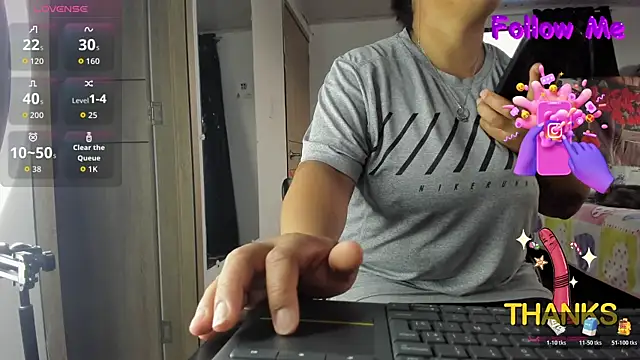 Snapshot of Selket11 chatting on 01.13.26 Selket11 online show from 01.13.26