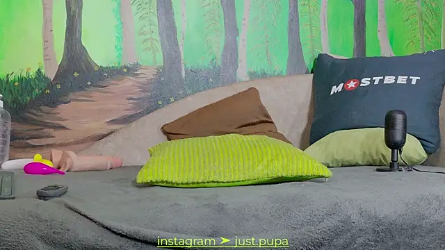 Snapshot of Pinkypupa-Love chatting on 01.07.25 Pinkypupa-Love online show from 01.07.25