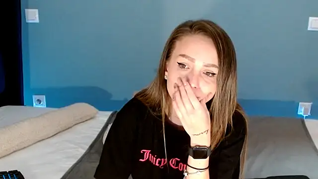 AnnaMaee online show from 01.11.25