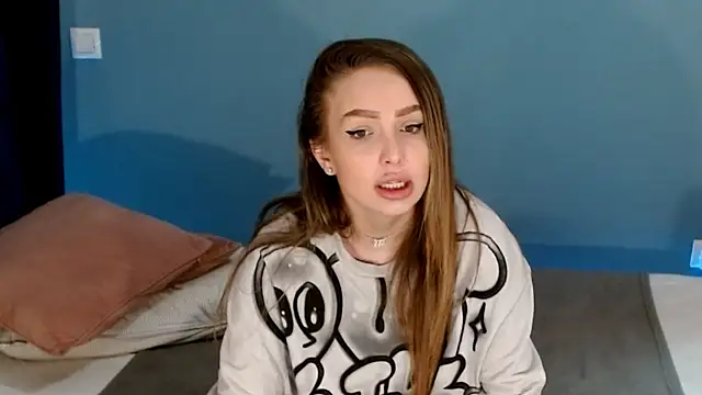 AnnaMaee online show from 01.13.25