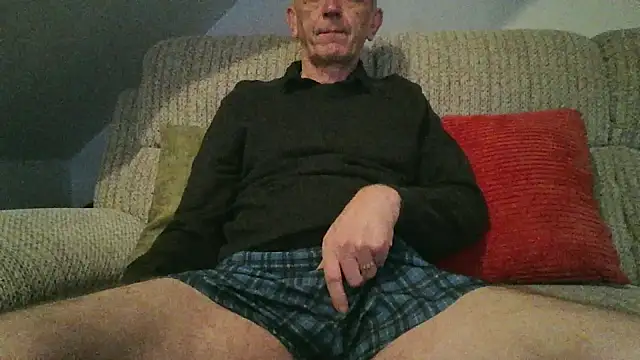 Snapshot of mr_english50 chatting on 05.19.26 mr english50 online show from 05.19.26