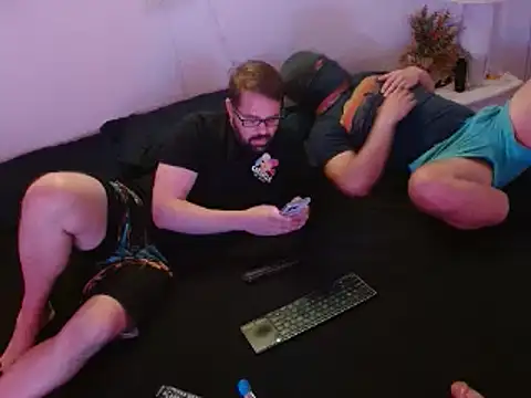 Snapshot of Biff_Beaverhousen chatting on 12.29.24 Biff Beaverhousen online show from 12.29.24