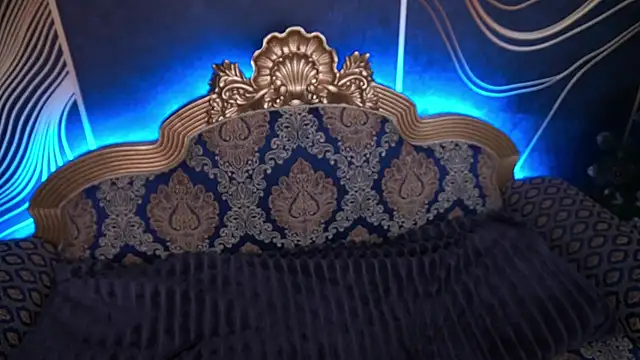 MagicPeachh  online show from 12.16.25