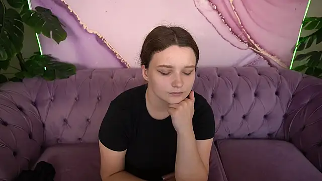 MagicPeachh  online show from 08.05.26