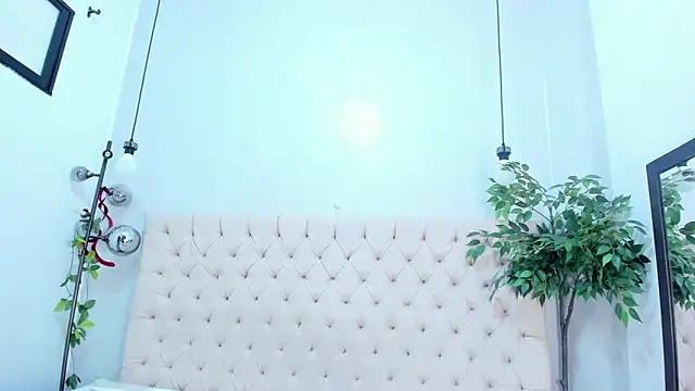 Victoria Coleman online show from 06.12.26