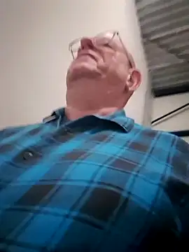 andrejoyfull64 online show from 11.19.25