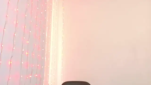 Snapshot of im_anna_ chatting on 10.08.25 im anna  online show from 10.08.25