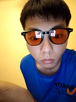 Snapshot of LiuQianXi5726 chatting on 10.04.25 LiuQianXi5726 online show from 10.04.25