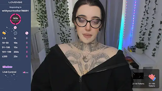 Snapshot of Dixi_Pixi_ chatting on 05.15.26 Dixi Pixi online show from 05.15.26