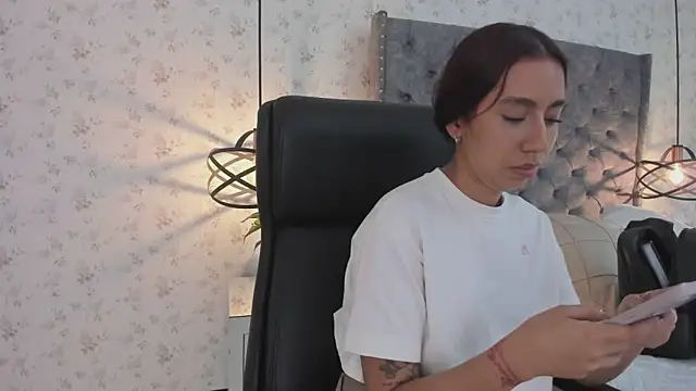 MissSussy online show from 04.28.26