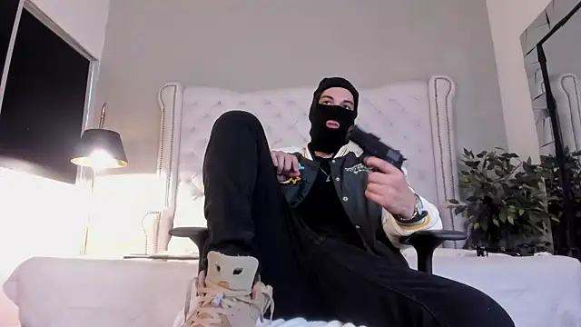 Karimferrer online show from 10.29.25