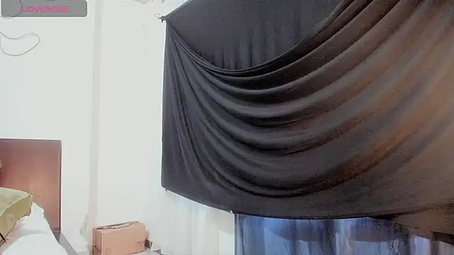 latinaStepmom online show from 08.05.26