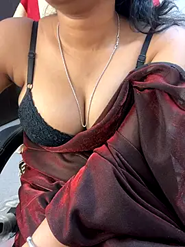 Snapshot of Spicy_sari_girl chatting on 12.07.24 Spicy sari girl online show from 12.07.24